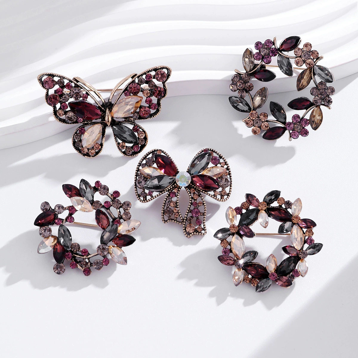 Luxury Crystal Brooch for Wome - đánh giá và giá Wedding Supply Wholesale
